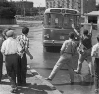 Первый троллейбус (1964)